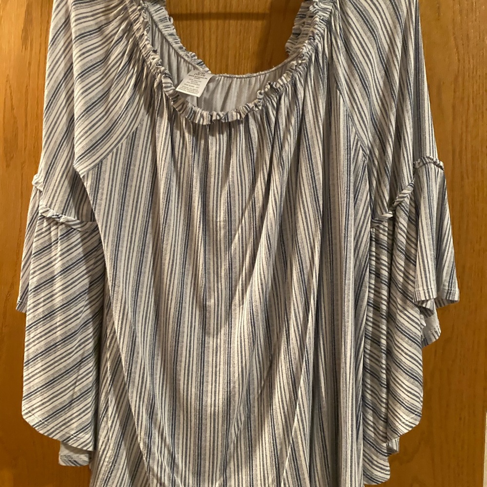 Time and Tru off the shoulder peasant blouse Large
